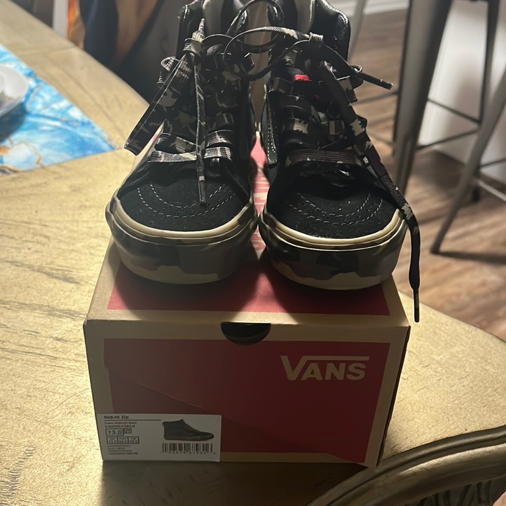 Kids Camo Sidewall Black Vans size 13 youth